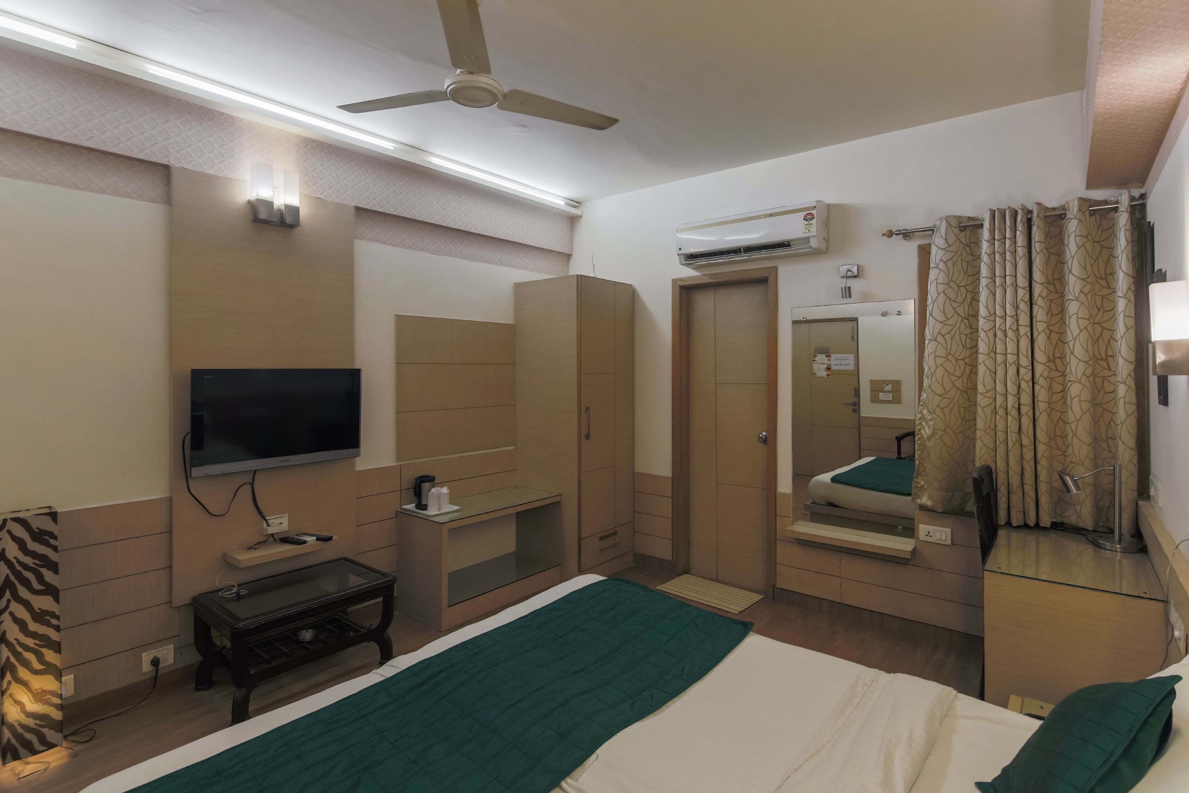 Shree Residency Room Type - Executive Room Double