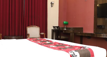 Hotel Diplomat Residency Room Type - Deluxe Room