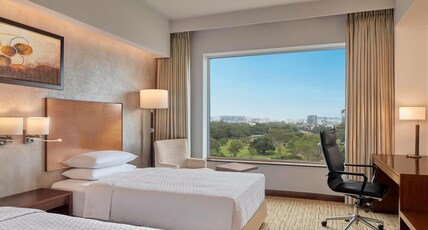 Four Points By Sheraton Hotel And Serviced Apartments Room Type - Executive Room Twin Bed With Complimentary Lounge Access Four Points By Sheraton Hotel And Serviced Apartments Room Type - Executive Room Twin Bed With Complimentary Lounge Access