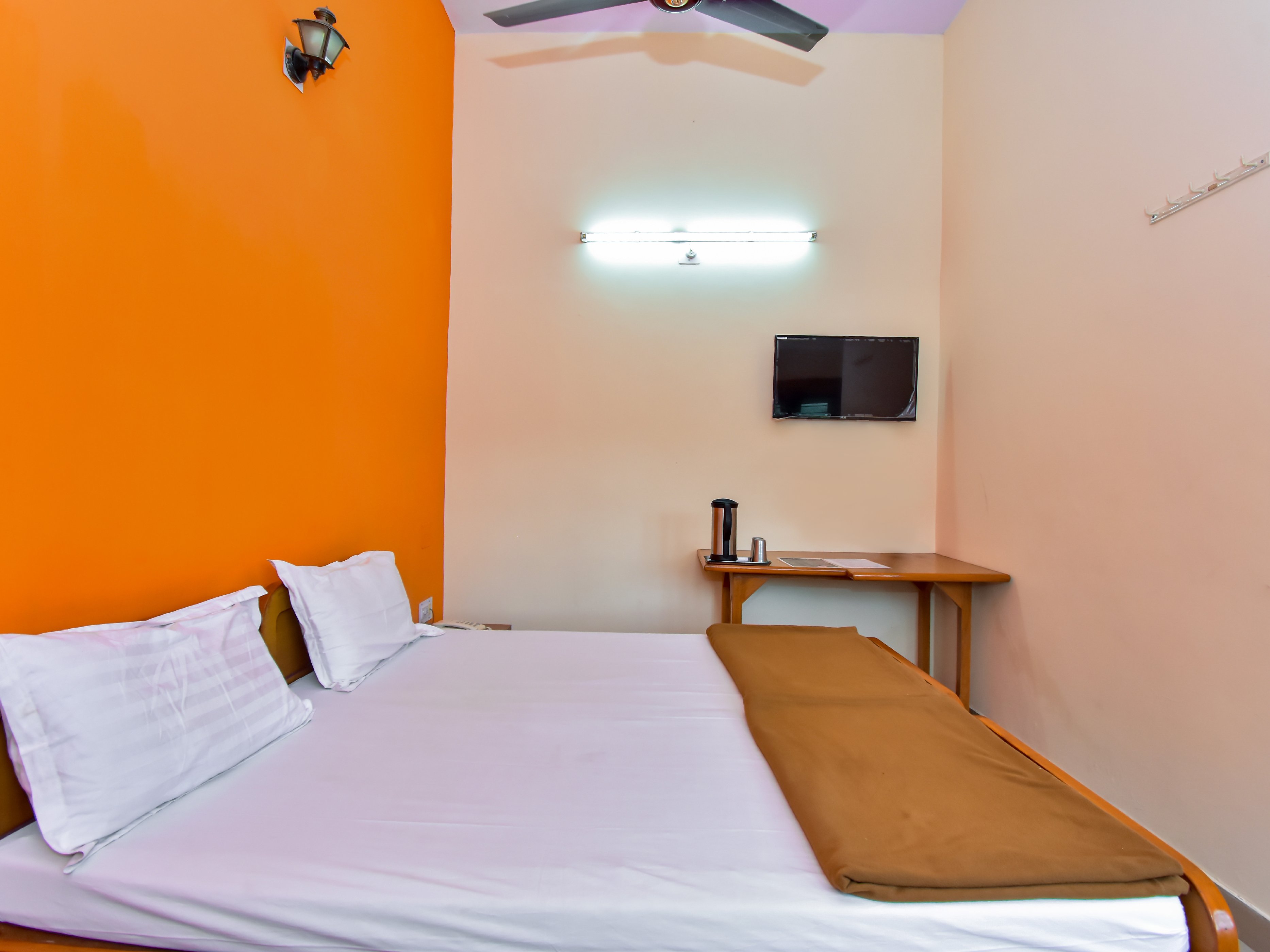 Hotel Vinayak, Mt.Abu. - Tap to explore photos