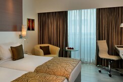 Majestic Court Sarovar Portico