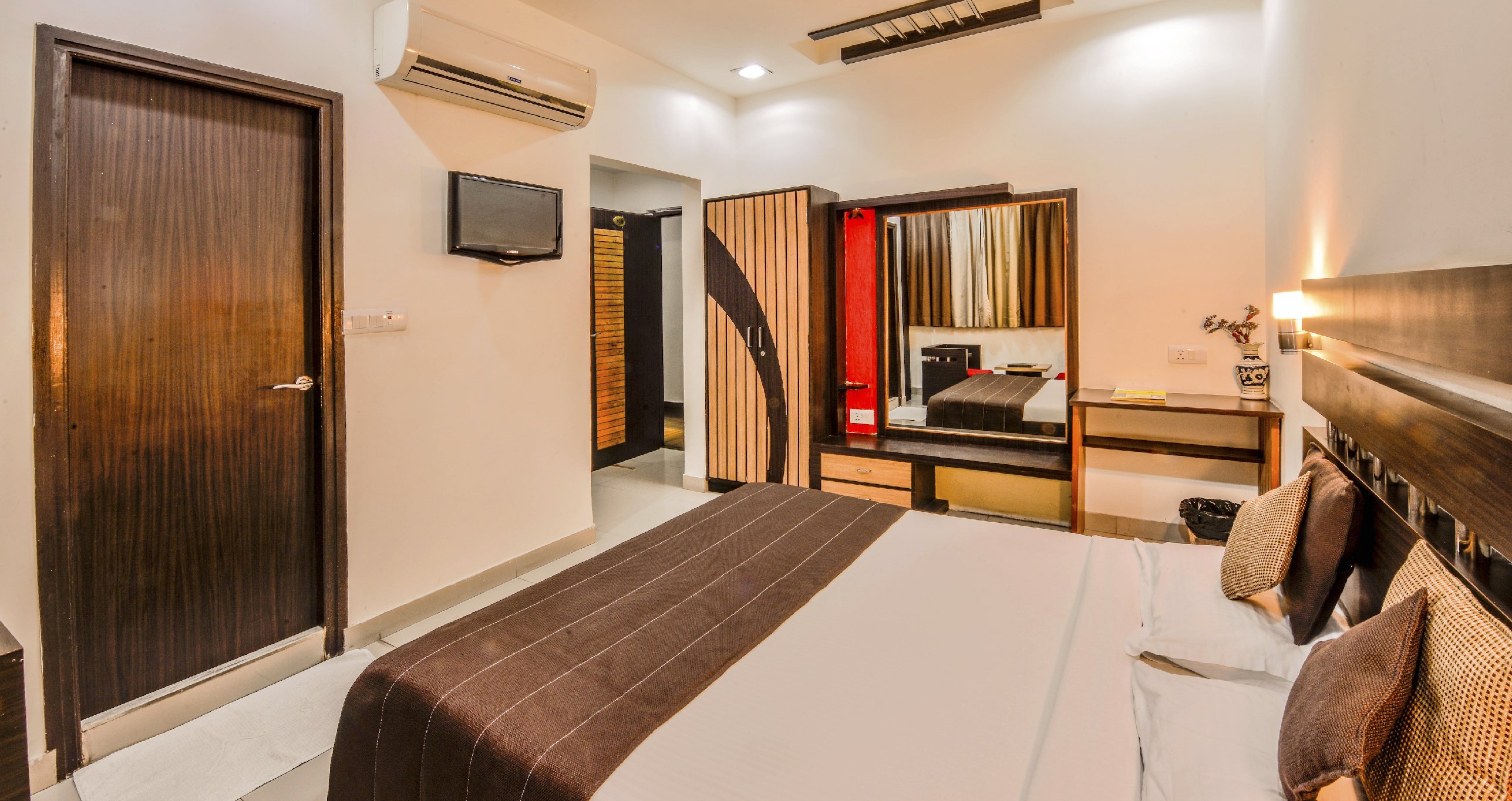 Raghu Mahal Hotels - Tap to explore photos