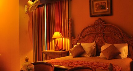 Emarald Resort Room Type - KING Suite AC Room With BathTub