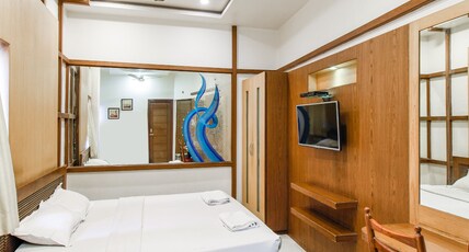 Hotel Aston Room Type - Super Deluxe Room