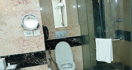 Gokulam Grand Hotel & Spa Room Type - Executive  Club Room