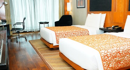 Gokulam Grand Hotel & Spa Room Type - Executive Club Twin Room with Bathtub Gokulam Grand Hotel & Spa Room Type - Executive Club Twin Room with Bathtub