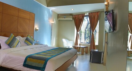 Hotel Star Villa Room Type - Deluxe AC (Only for Family and couples)