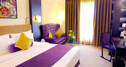 Sterlings mac Hotel Room Type - Deluxe Room Sterlings mac Hotel Room Type - Deluxe Room