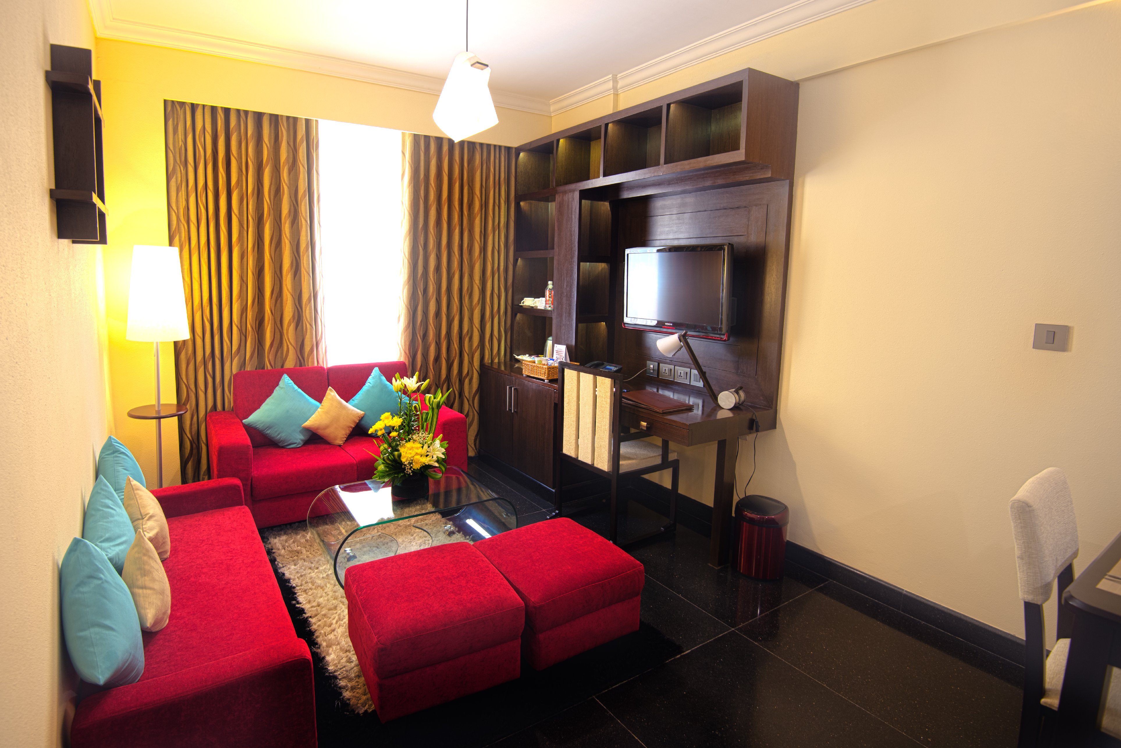 Sterlings mac Hotel - Tap to explore photos