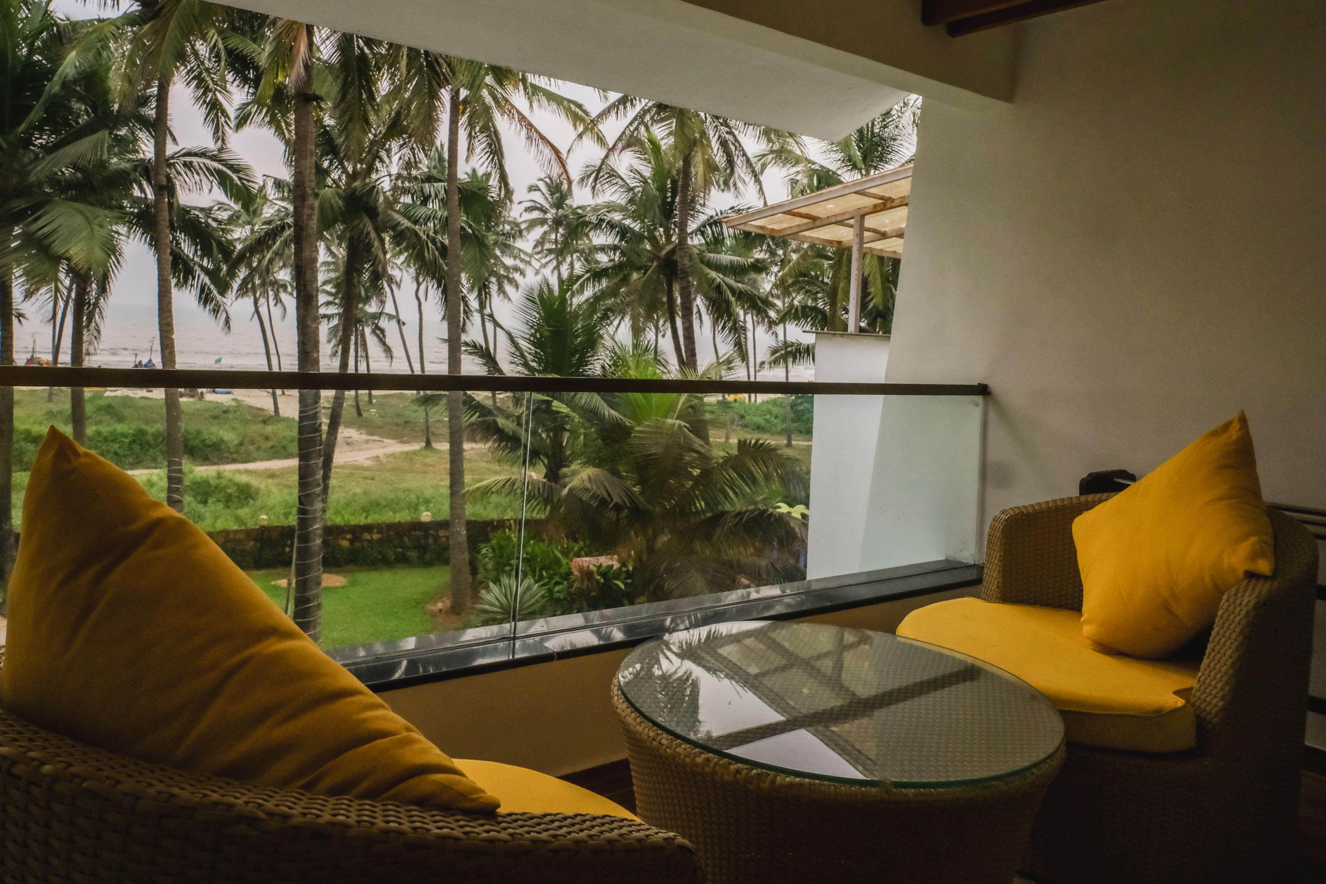 Longuinhos Beach Resort - Tap to explore photos