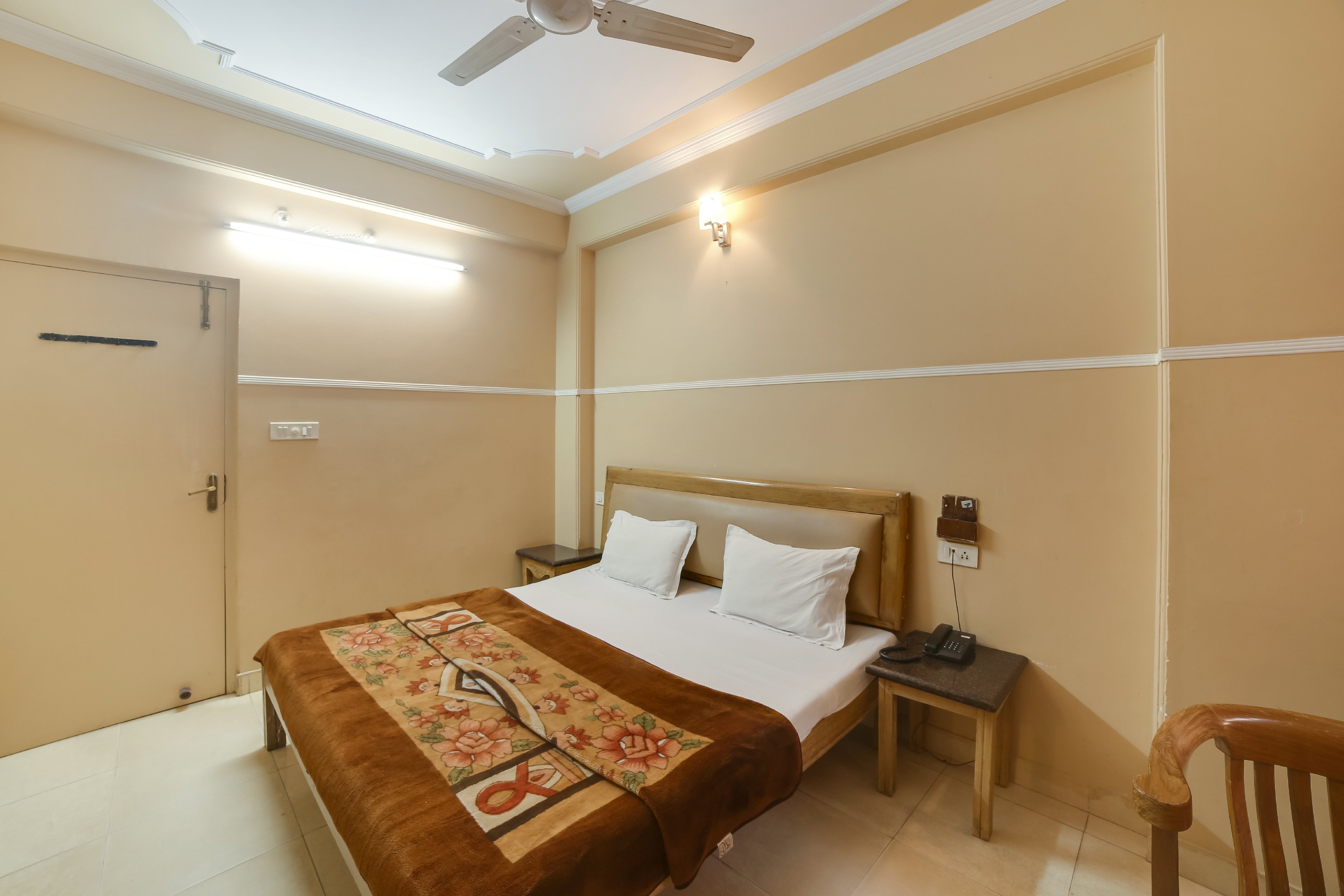 Hotel King Room Type - Deluxe Double Room
