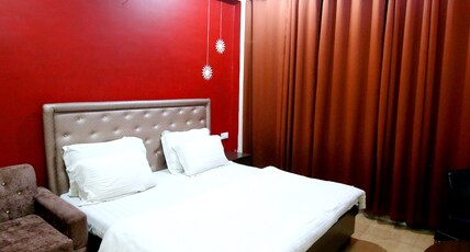 New Aditya Room Type - DELUXE DOUBLE BED A.C ROOM ( GANGA JI FACING ) New Aditya Room Type - DELUXE DOUBLE BED A.C ROOM ( GANGA JI FACING )