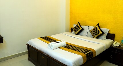 Hotel Suncity @Harkipauri road by Pleasant stayz Room Type - Standard Non AC( Corona Disinfected Rooms Special Offer) Hotel Suncity @Harkipauri road by Pleasant stayz Room Type - Standard Non AC( Corona Disinfected Rooms Special Offer)