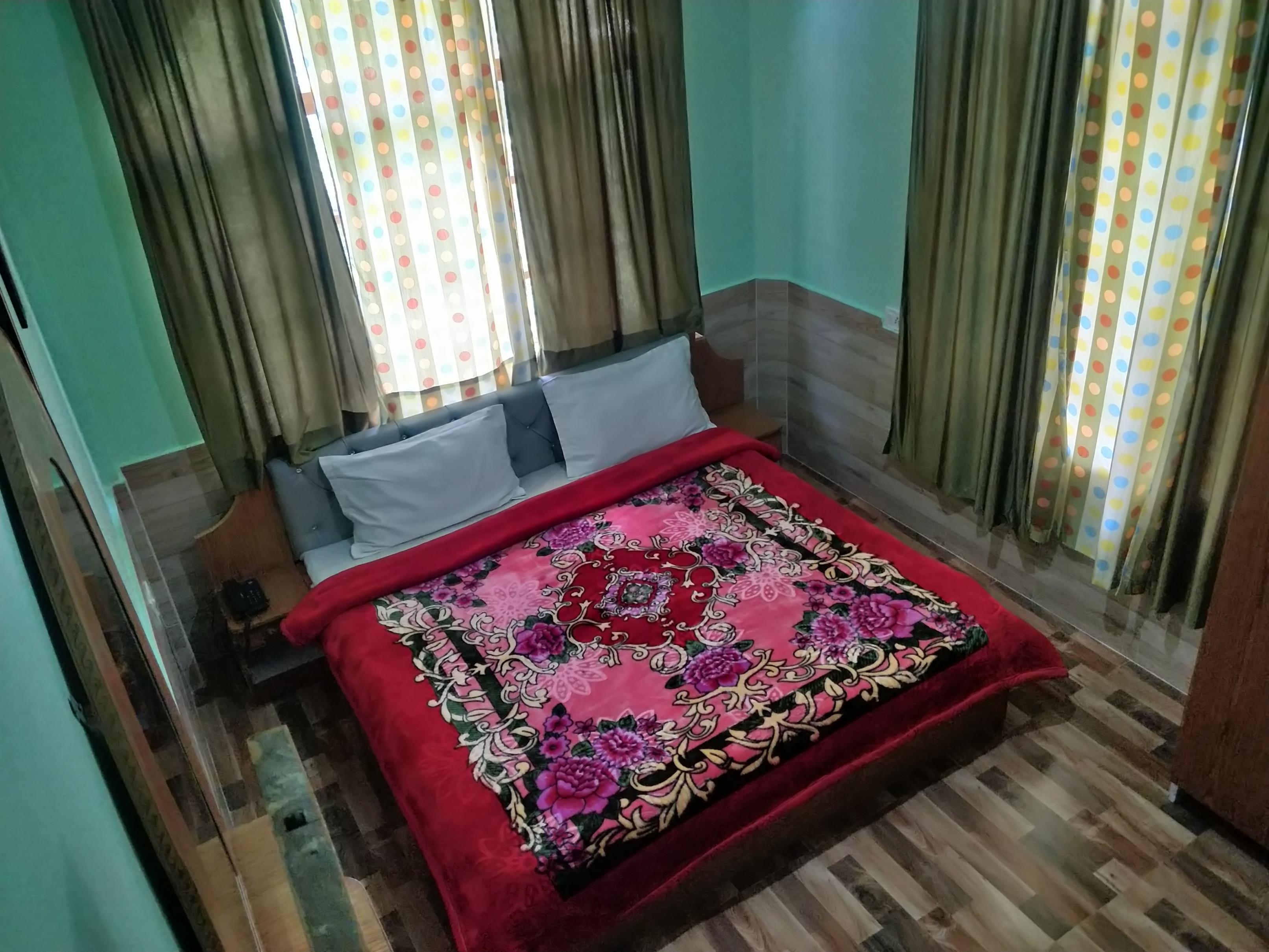 Narayan Vatika Cottage | Rooms & Caretaker - Tap to explore photos