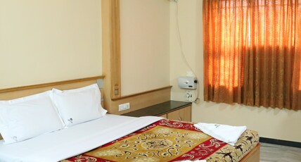Hotel ESS Paradise Room Type - Deluxe A/C Room
