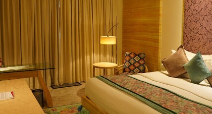 Hotel Royal Orchid Jaipur Room Type - Club Room with Bath Tub