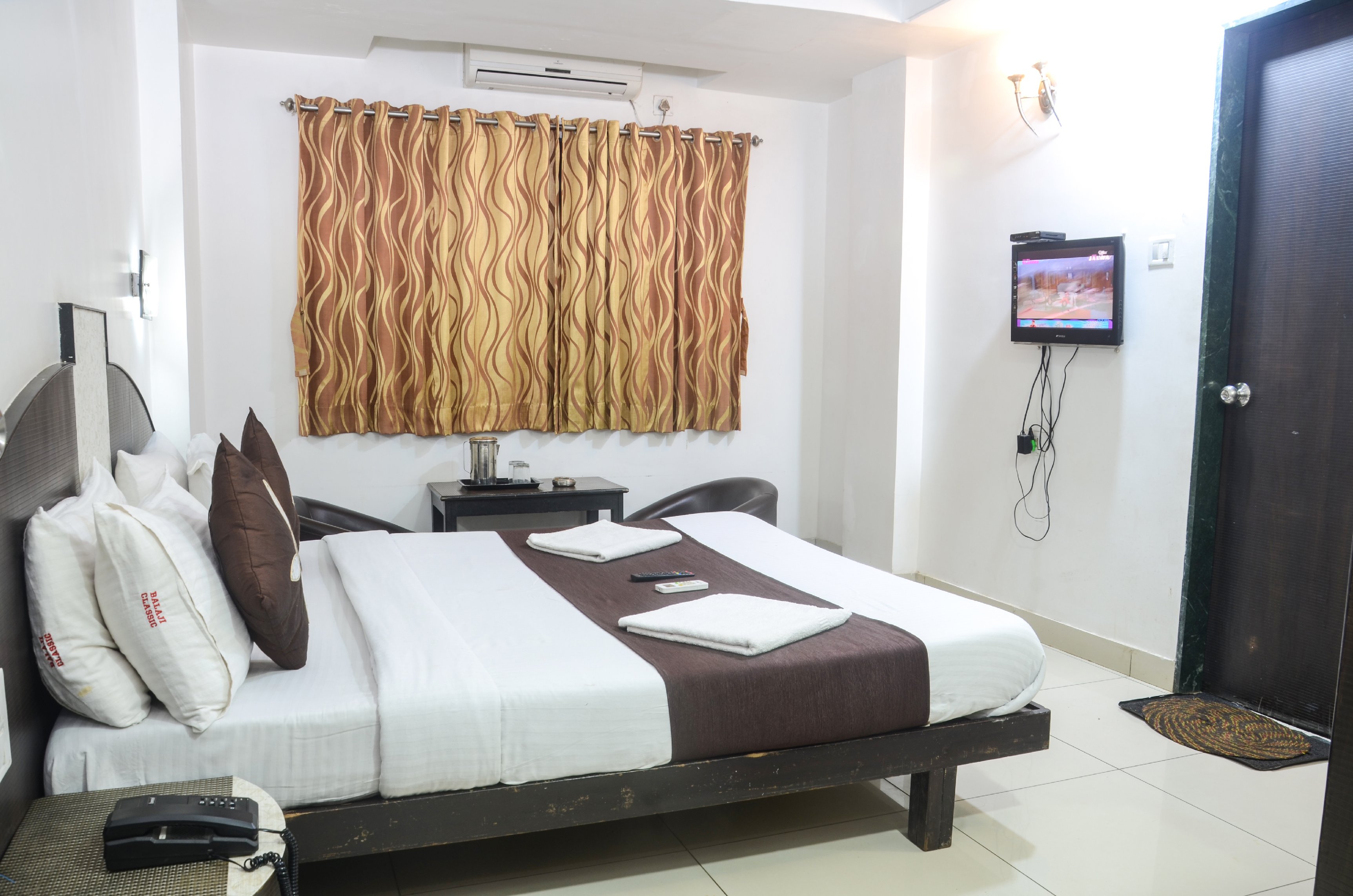Hotel Balaji Classic - Tap to explore photos