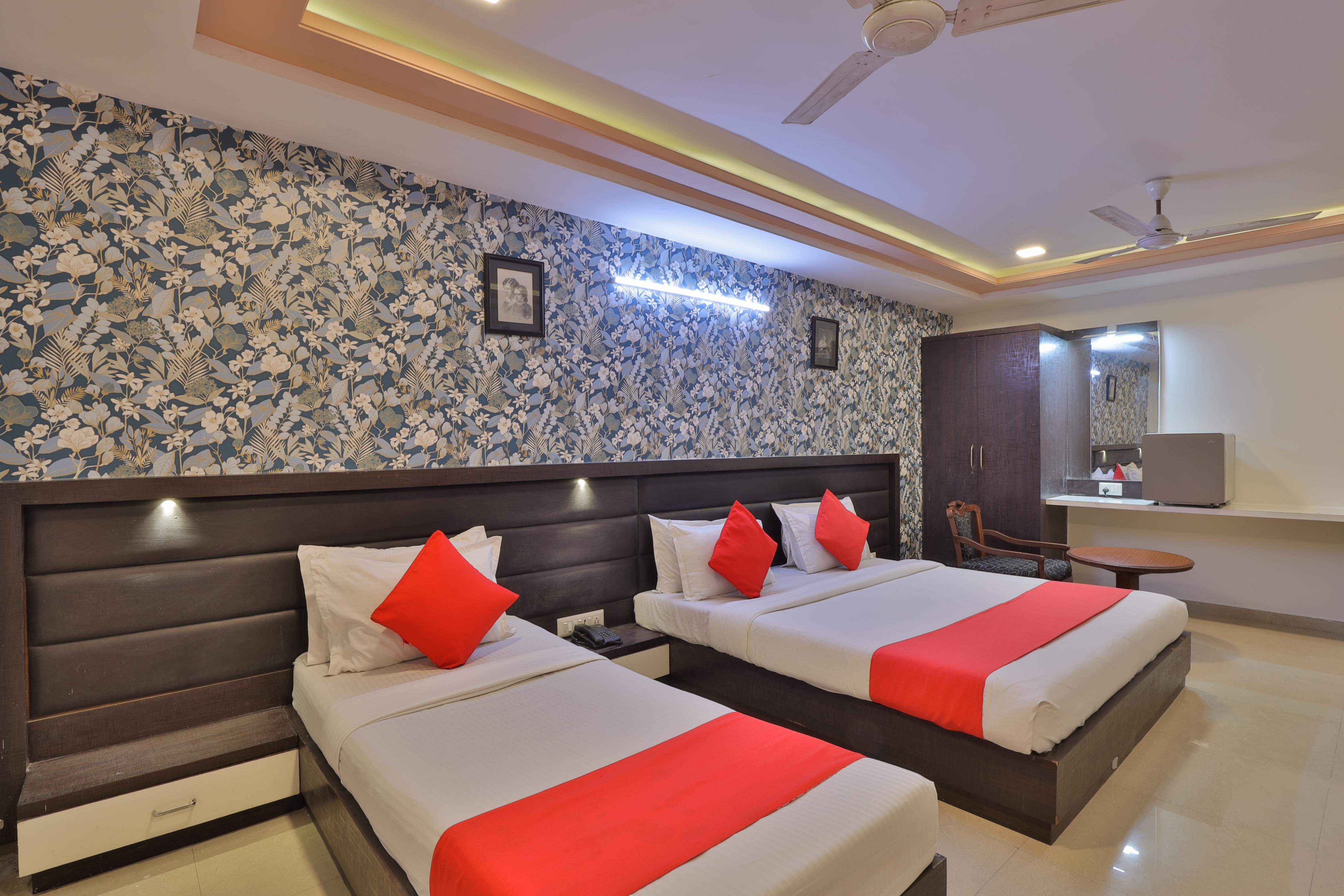 Hotel Sadbhav - Tap to explore photos
