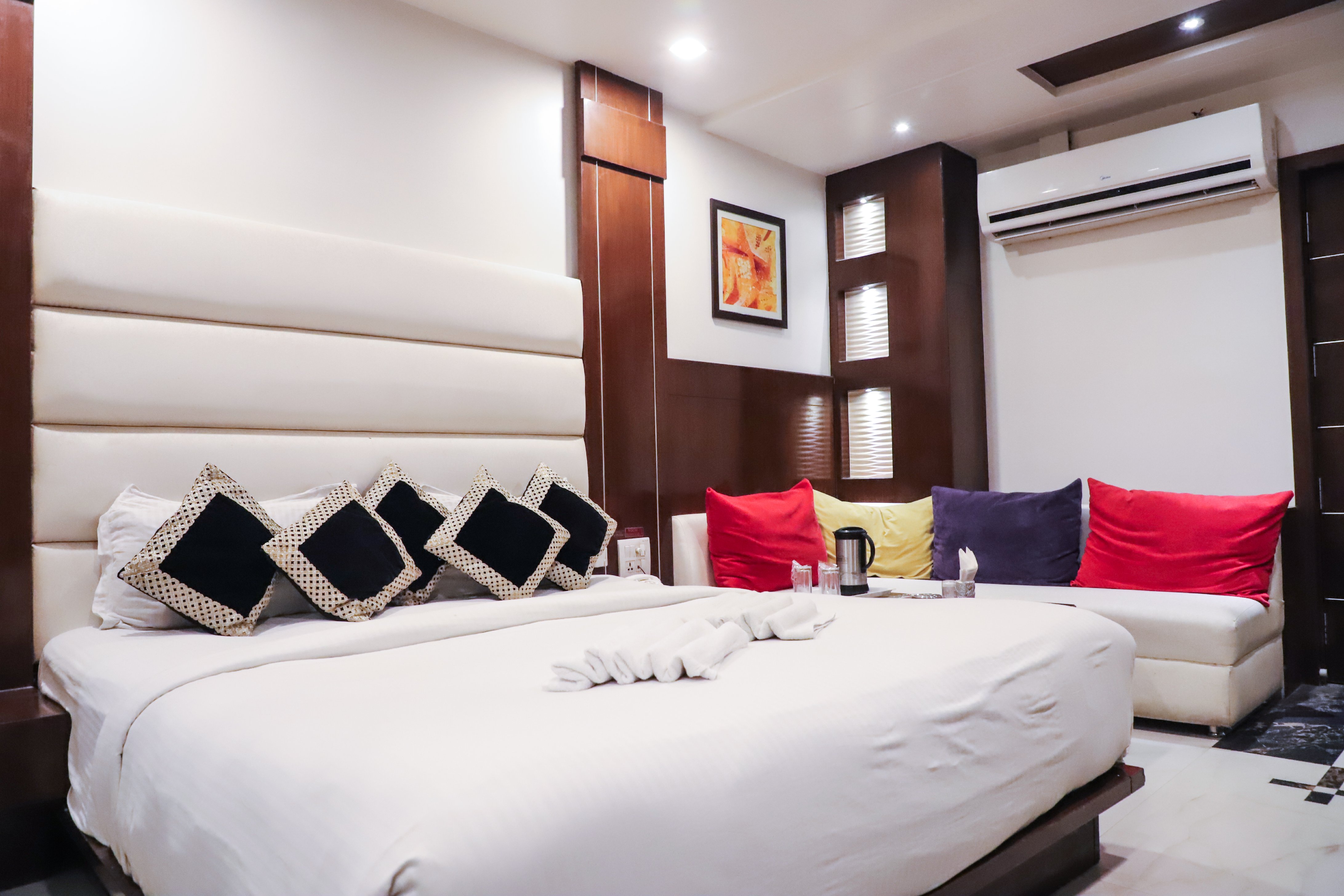 Hotel Vijan Palace Room Type - Super Premium Room