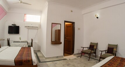 Hotel Siddharth Room Type - DELUXE FAMILY ROOM