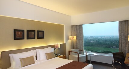 Fortune Select SG Highway, Ahmedabad - Member ITC Hotels' Group Room Type - Deluxe Room Fortune Select SG Highway, Ahmedabad - Member ITC Hotels' Group Room Type - Deluxe Room