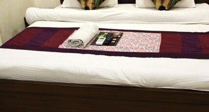 Hotel Panash Room Type - Deluxe Rooms