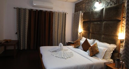 MOGLI JUNGLE RESORTS BANDHAVGARH  Room Type - Superior Cottage