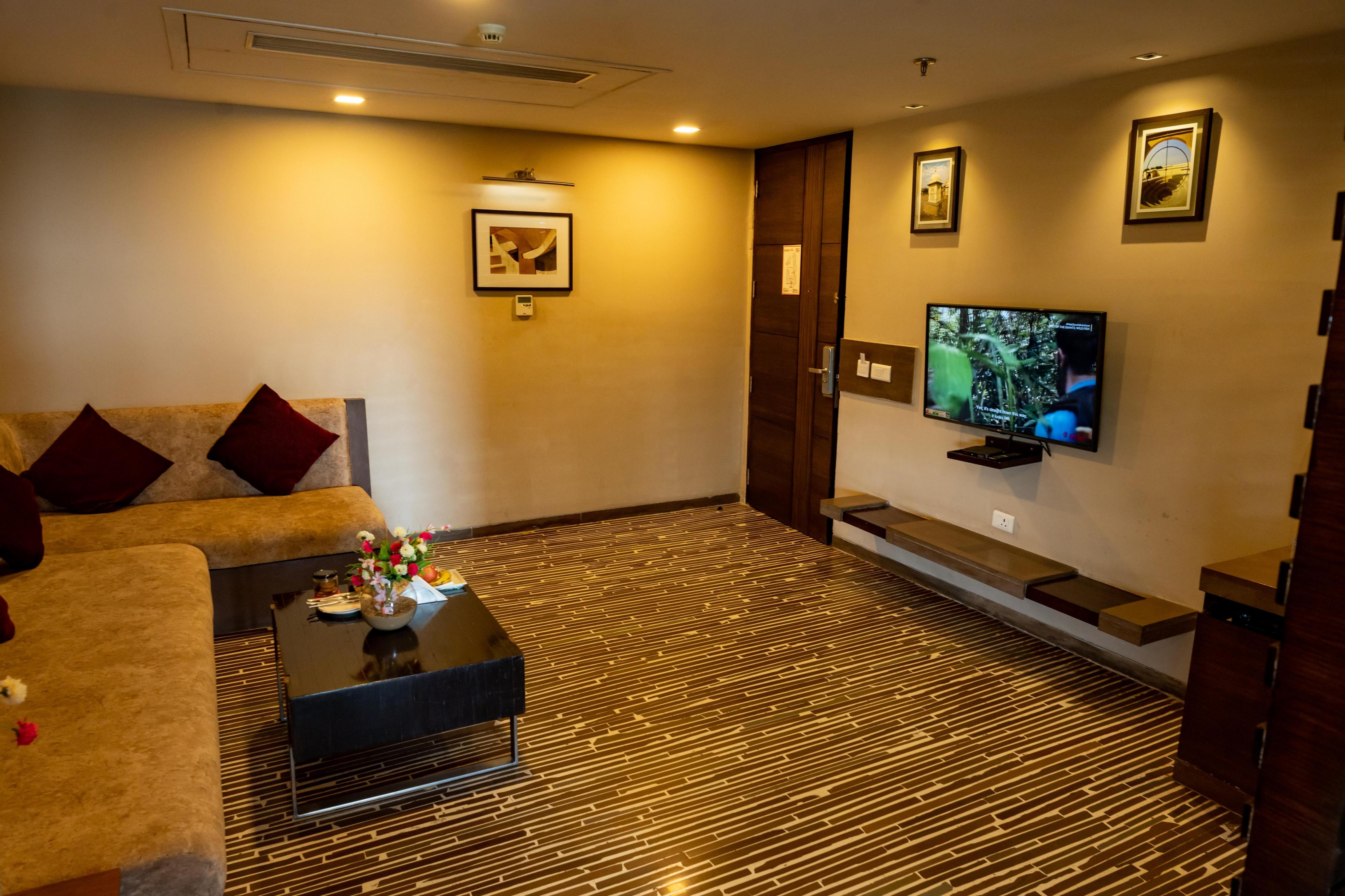 Ramada by Wyndham Ajmer - Tap to explore photos