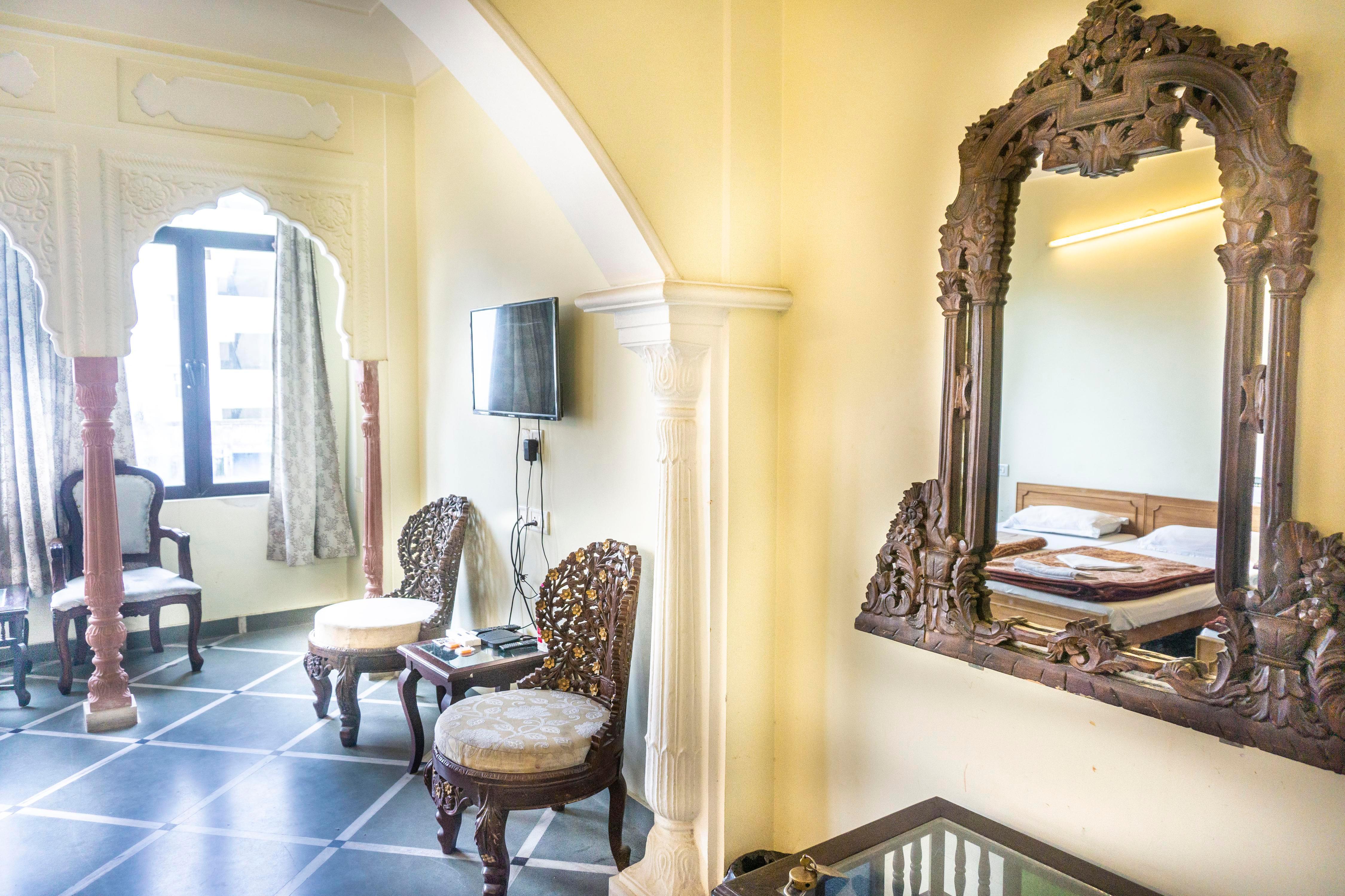 Krishna Palace - A Heritage Boutique Hotel - Tap to explore photos