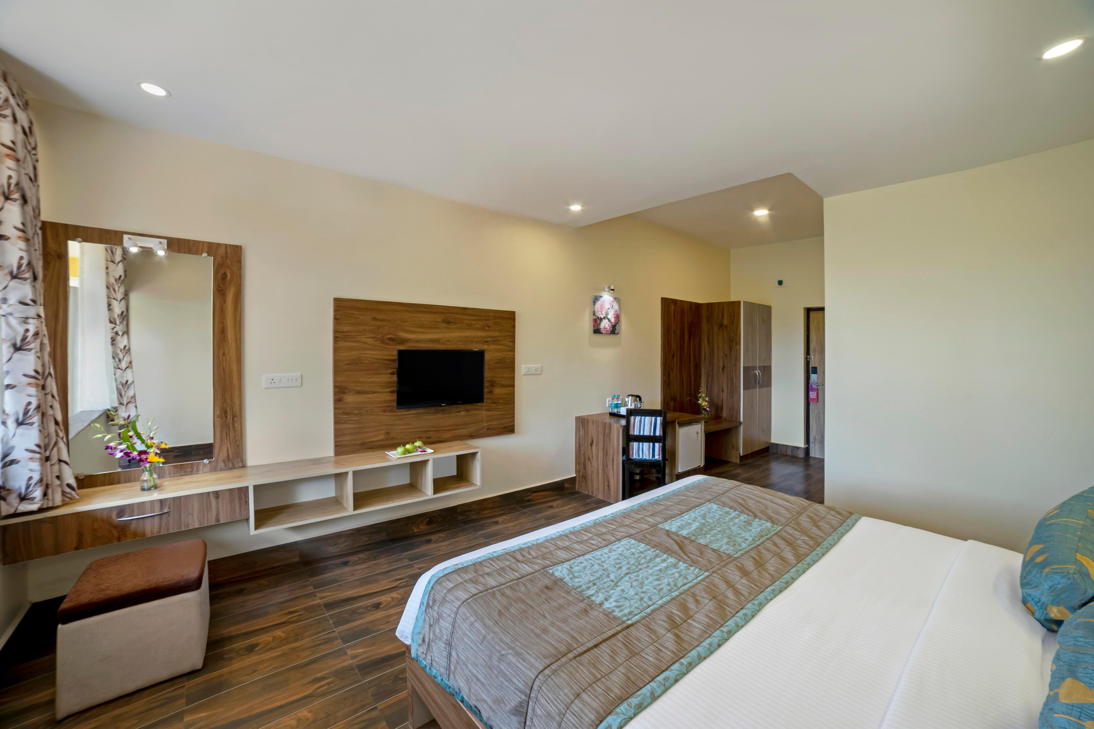Sterling Karwar Room Type - Garden View Privilege suite with Balcony