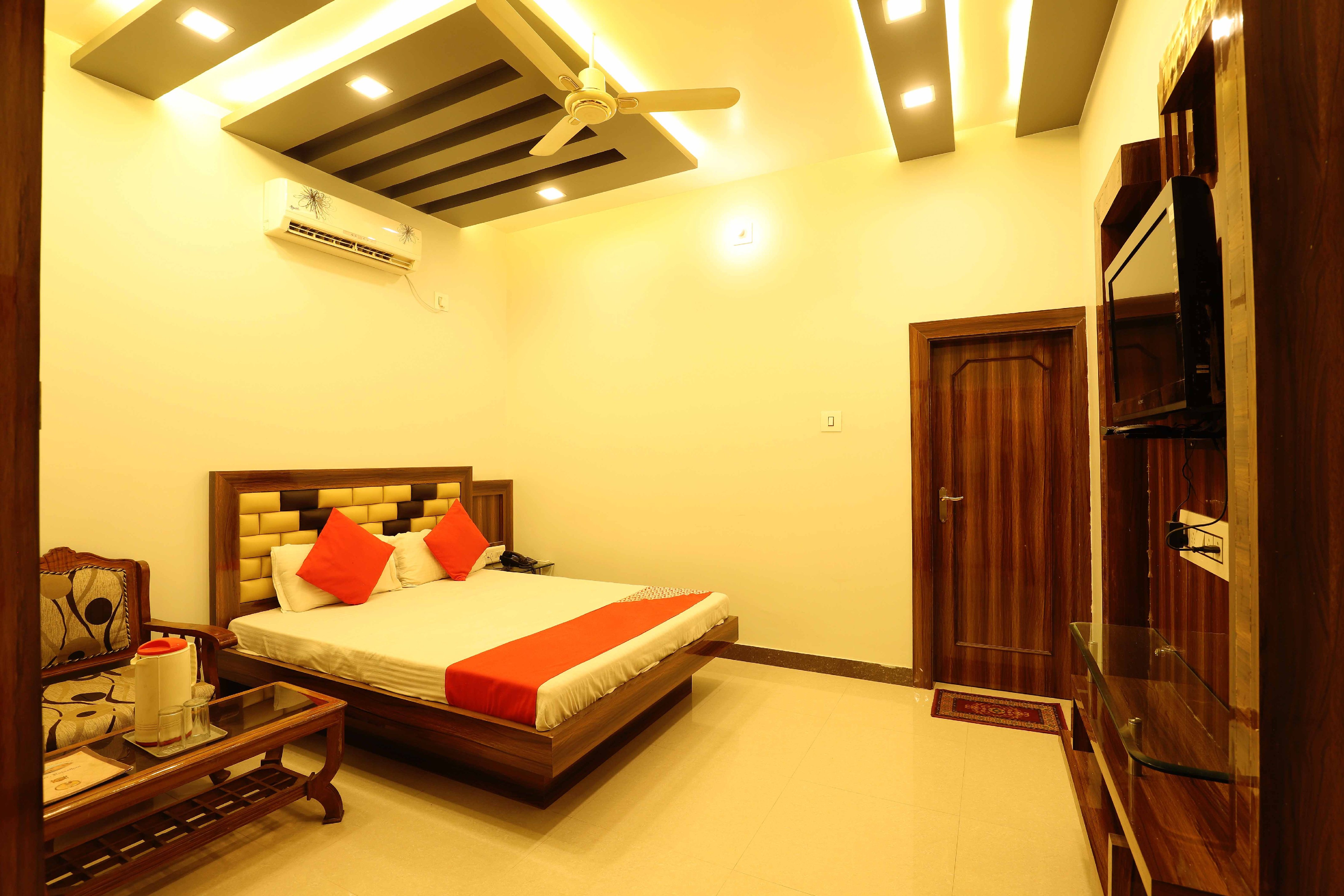 Hotel Bharat Niwas Room Type - Deluxe Ac Room