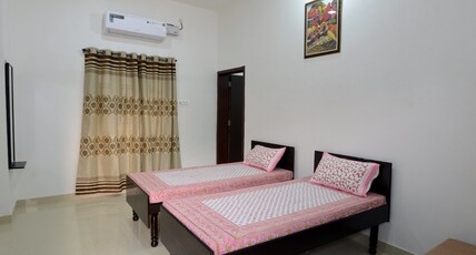 Balaji REsort Room Type - Deluxe  A/C