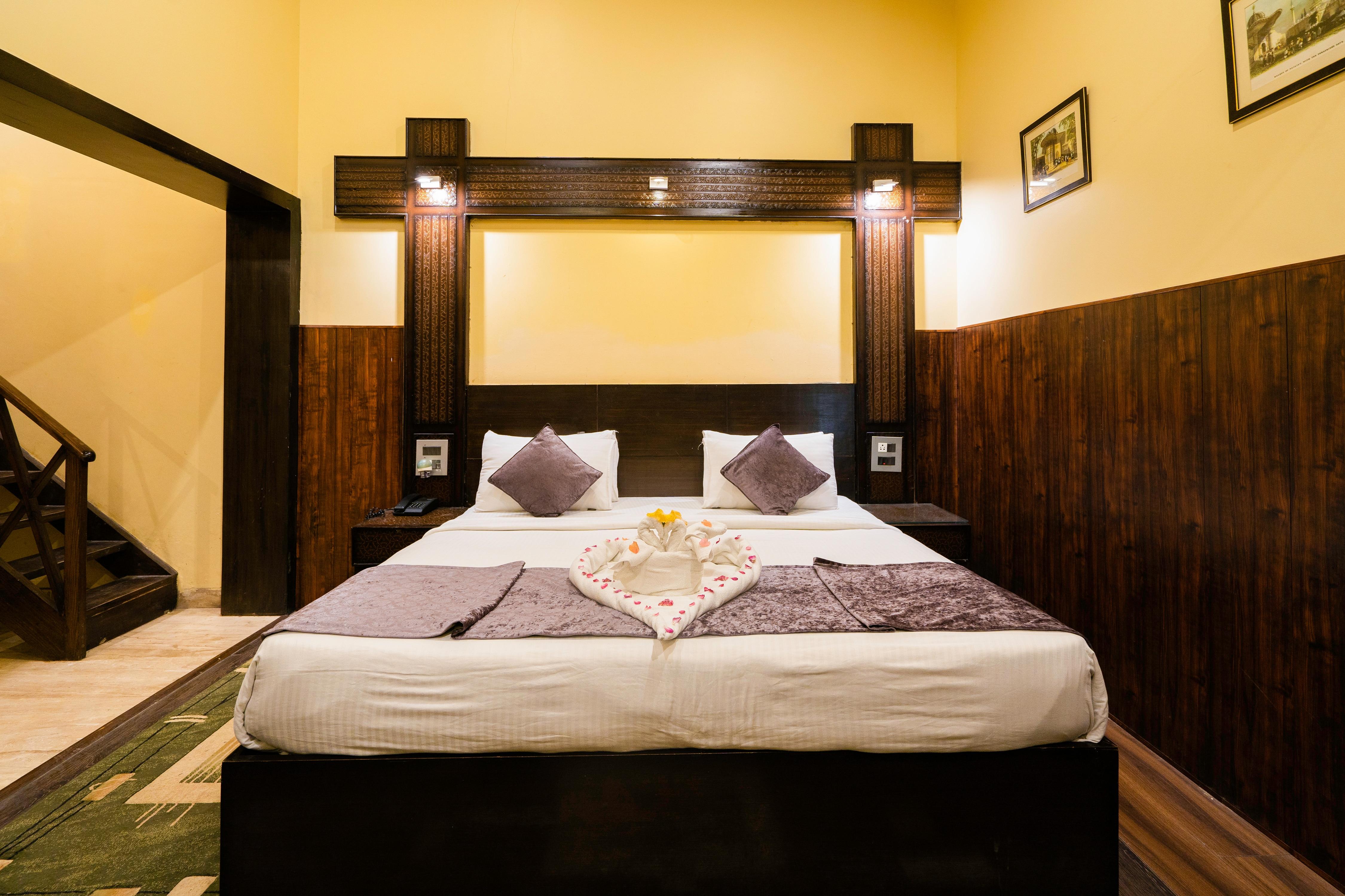 Corbett Wild Iris Spa & Resorts - Tap to explore photos