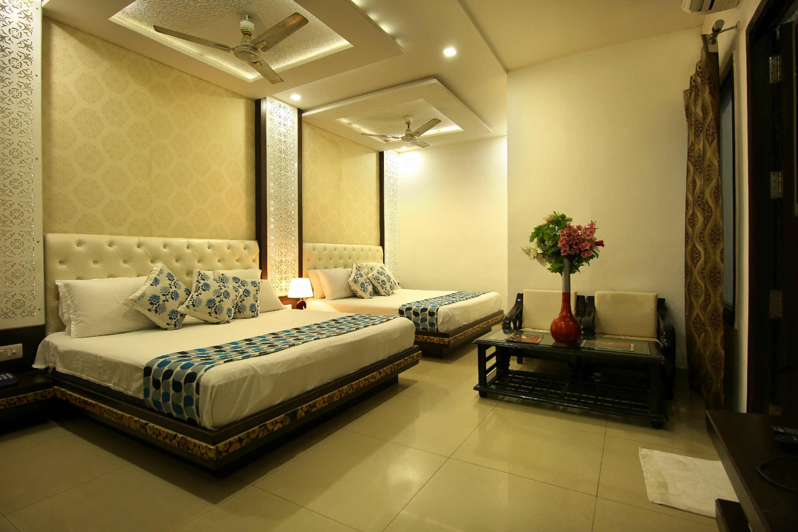 Hotel Riya Palace - Idgah Railway Station Agra - Tap to explore photos