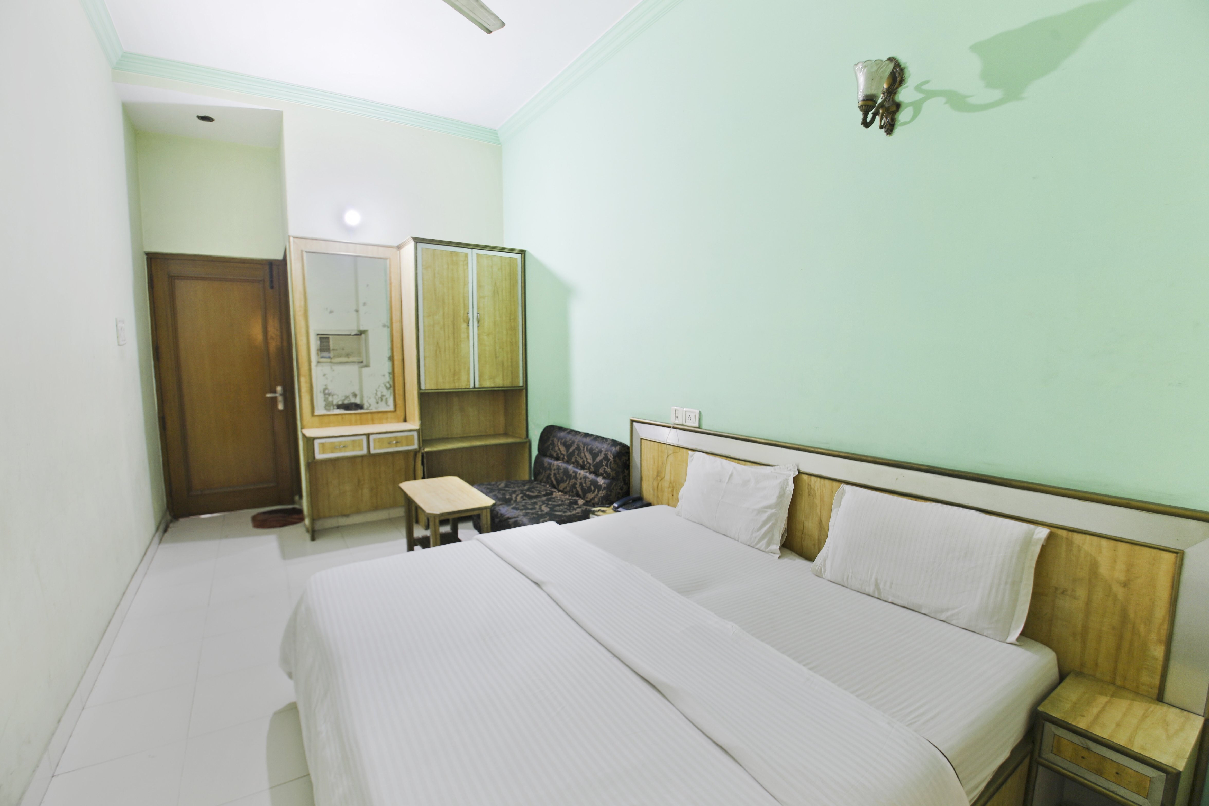 Hotel Aaditya Heights - Tap to explore photos