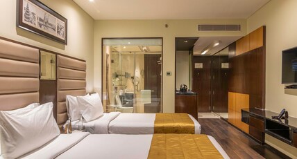 Vivanta Hyderabad, Begumpet Room Type - Deluxe Room Twin Bed