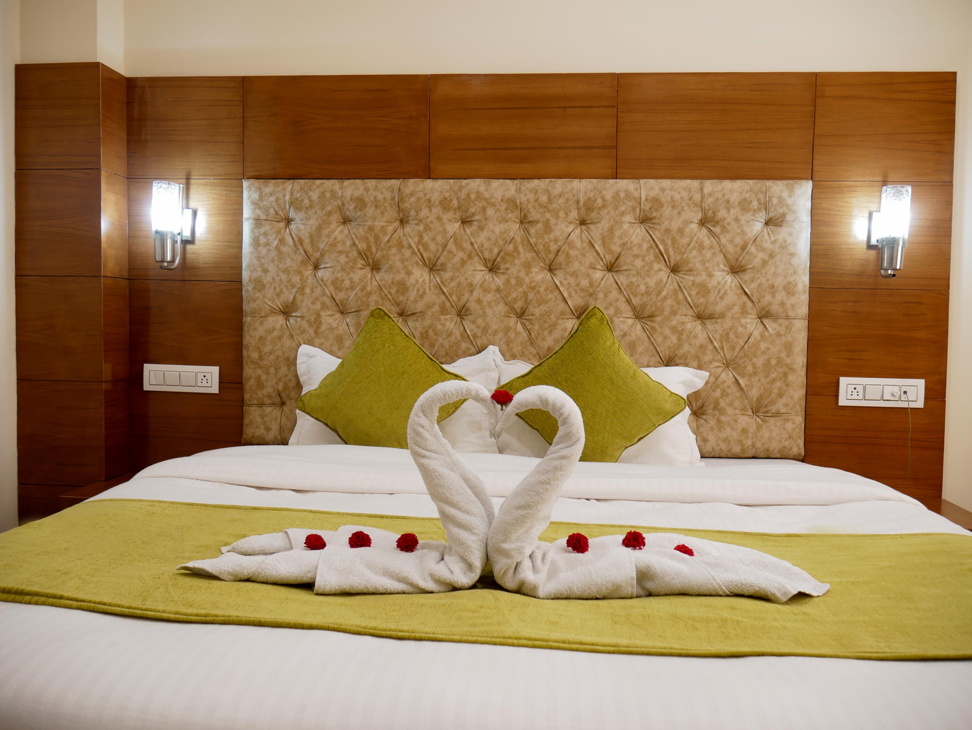 New Ambika International Mall Road Hotel - Tap to explore photos