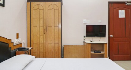 Hotel Priya Room Type - Deluxe AC Room
