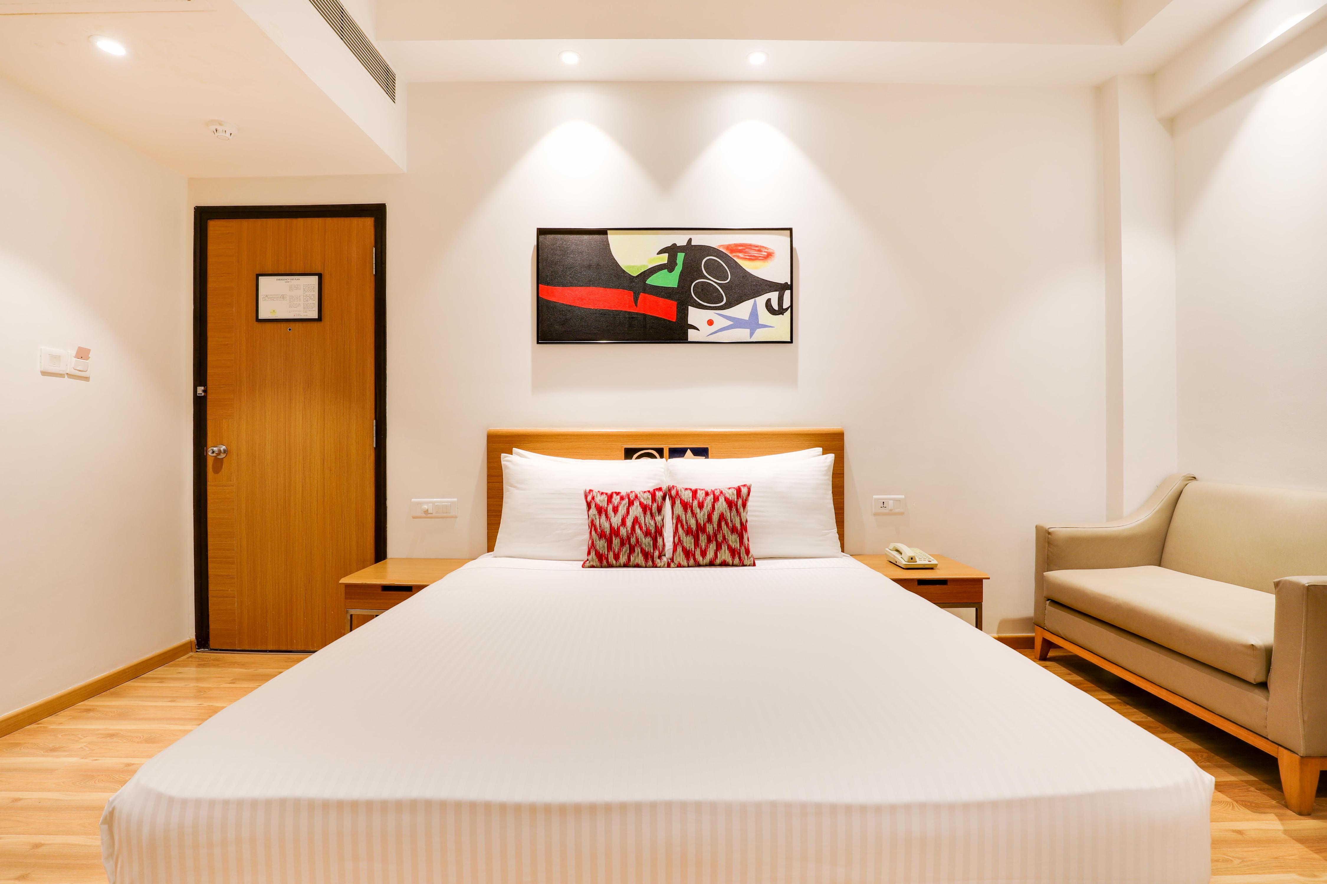 Lemon Tree Hotel Chandigarh - Tap to explore photos