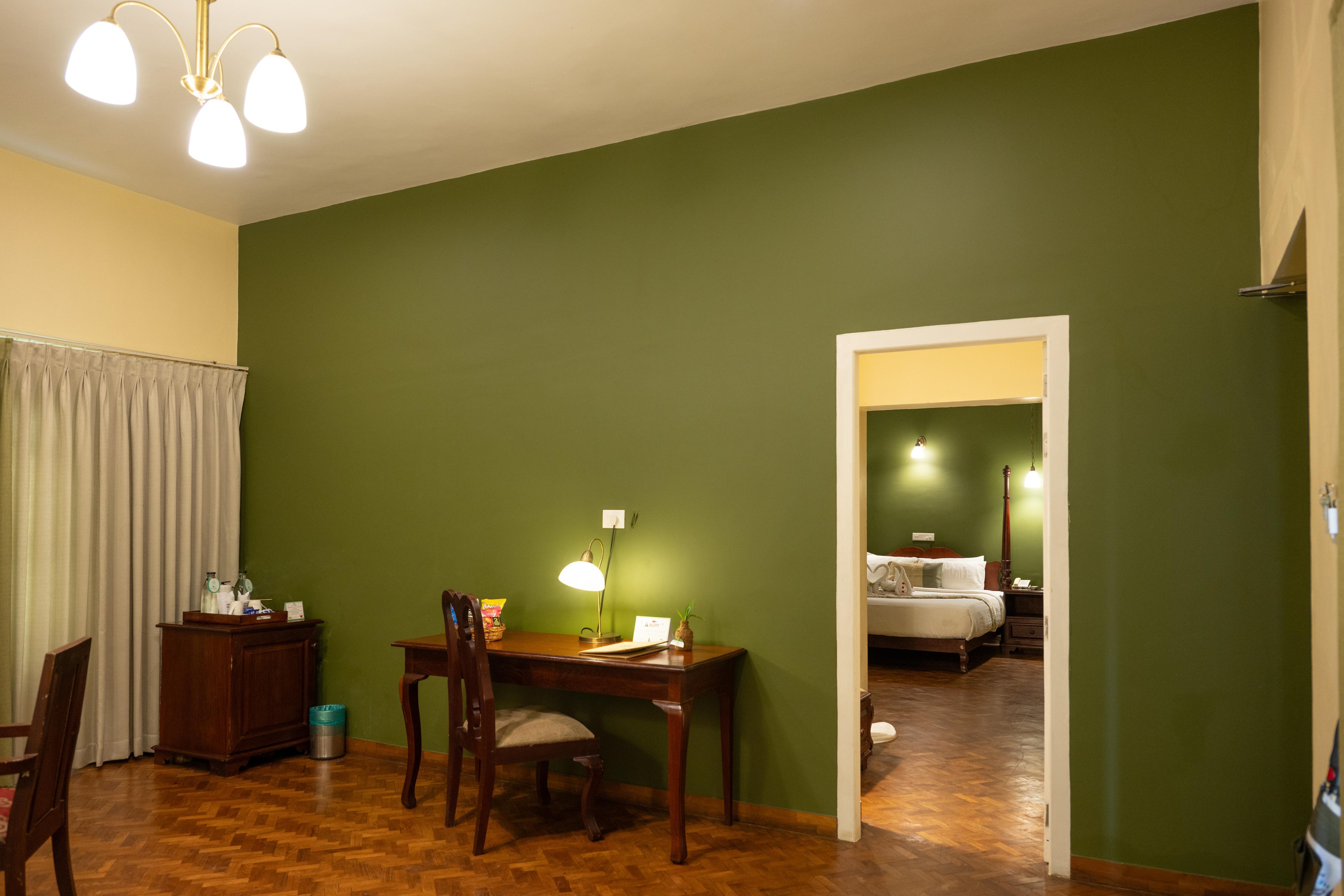 Springdale Heritage Room Type - Royal Suite AC With Living Area