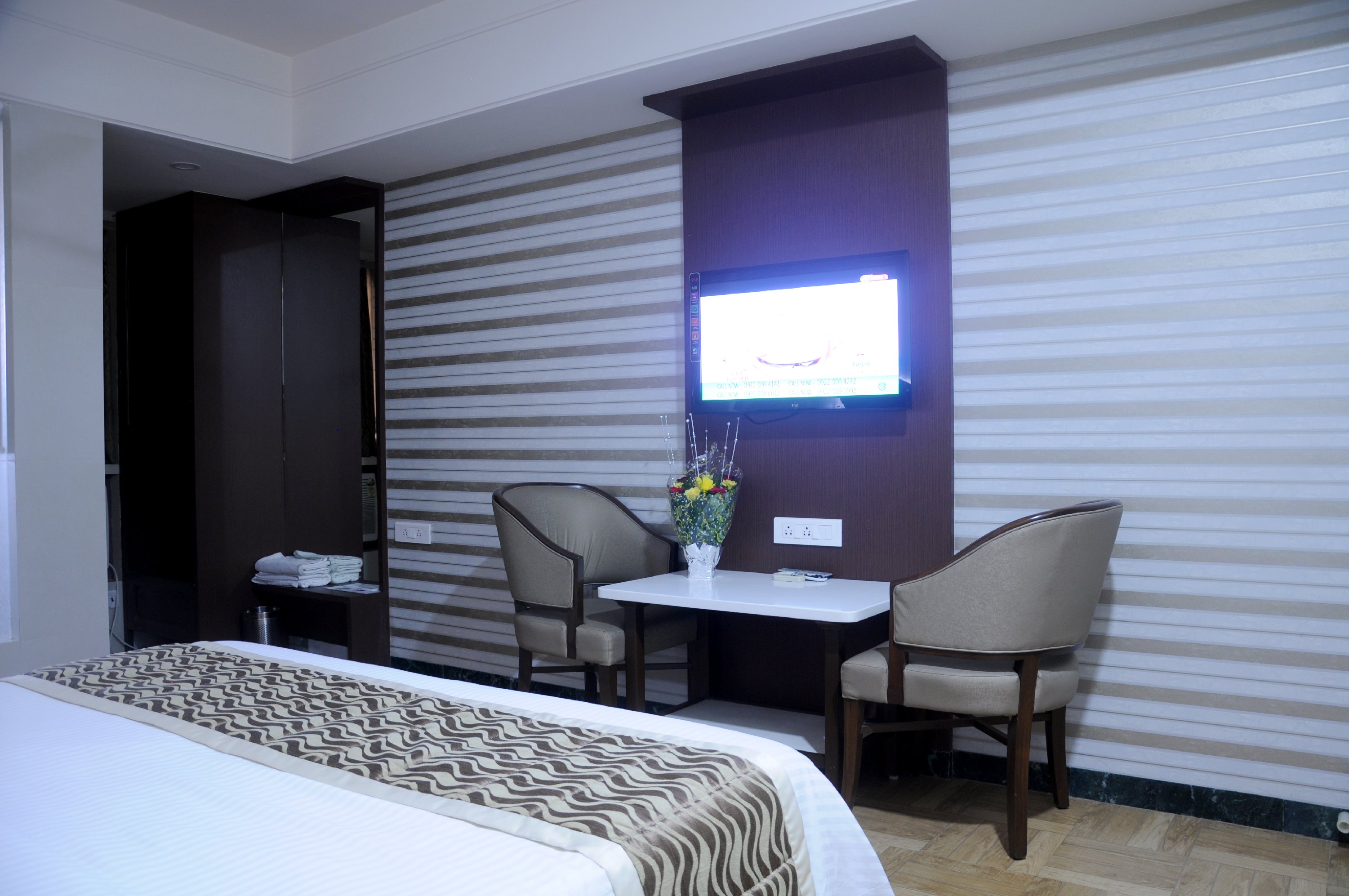 Hotel Gokul Anand - Tap to explore photos