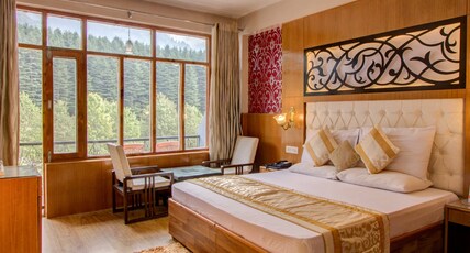 Hotel Natraj (500 Mtrs from Volvo Bus Stand) Room Type - Superior Room with Balcony Hotel Natraj (500 Mtrs from Volvo Bus Stand) Room Type - Superior Room with Balcony