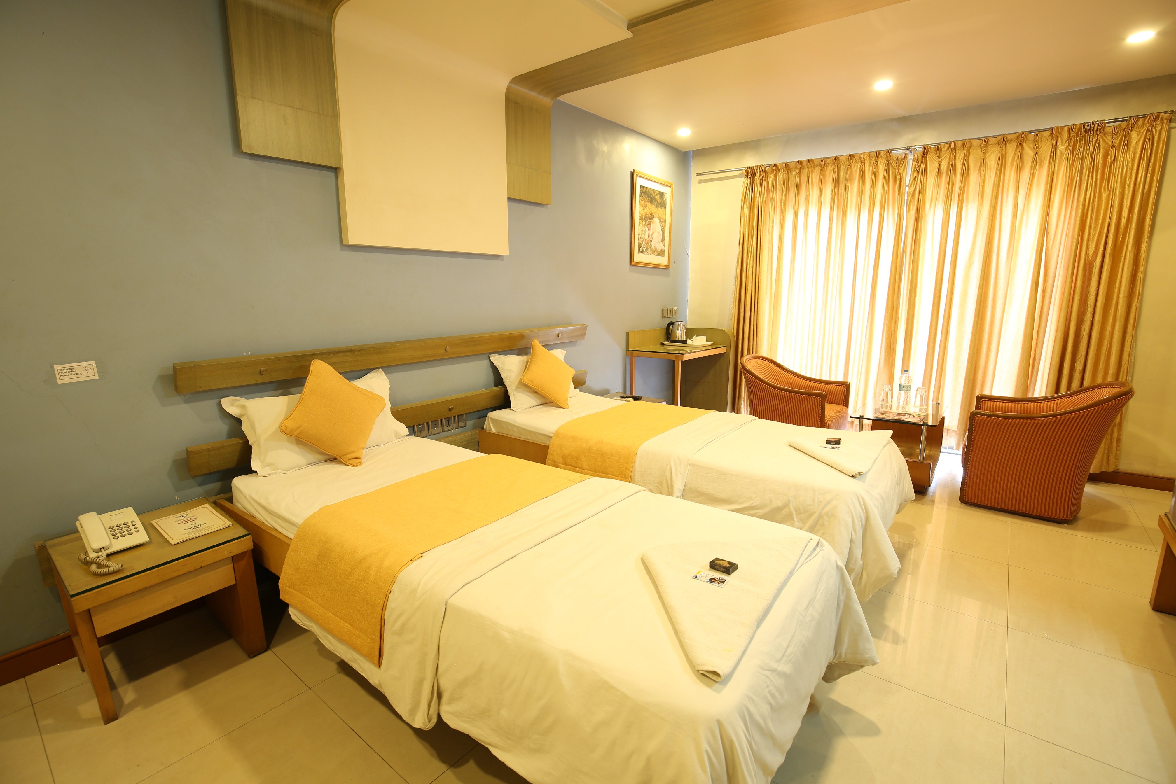 HOTEL KOHINOOR SQUARE Room Type - DELUXE AC ROOM