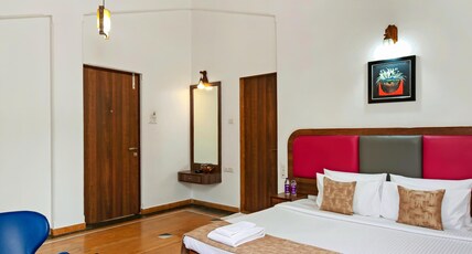 Hotel Sapphire By Fair Hospitality Room Type - Standard Room