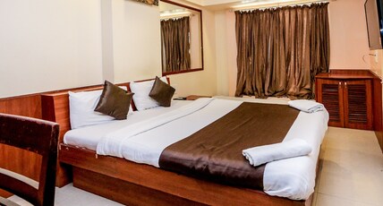 Hotel Lucky Goregaon Room Type - Executive Room