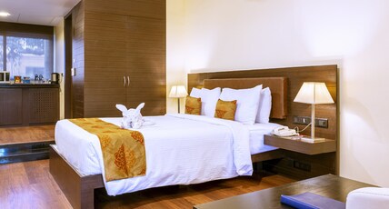 THE WOODROSE Room Type - Club Room with Kitchenette