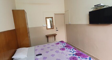 veekay residency Room Type - Deluxe Non AC Room