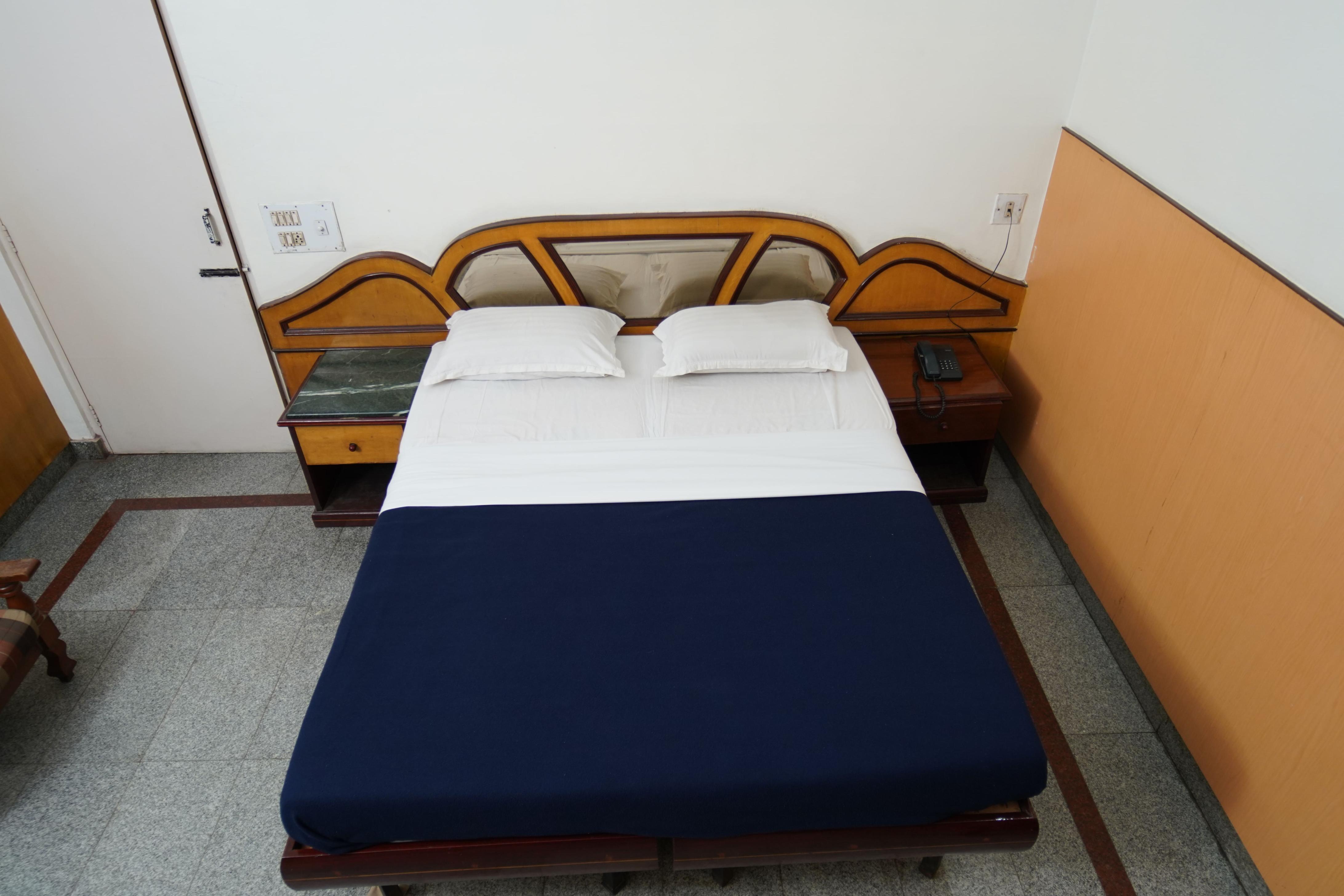 Hotel Goupee's Regency - Seshadripuram - Tap to explore photos