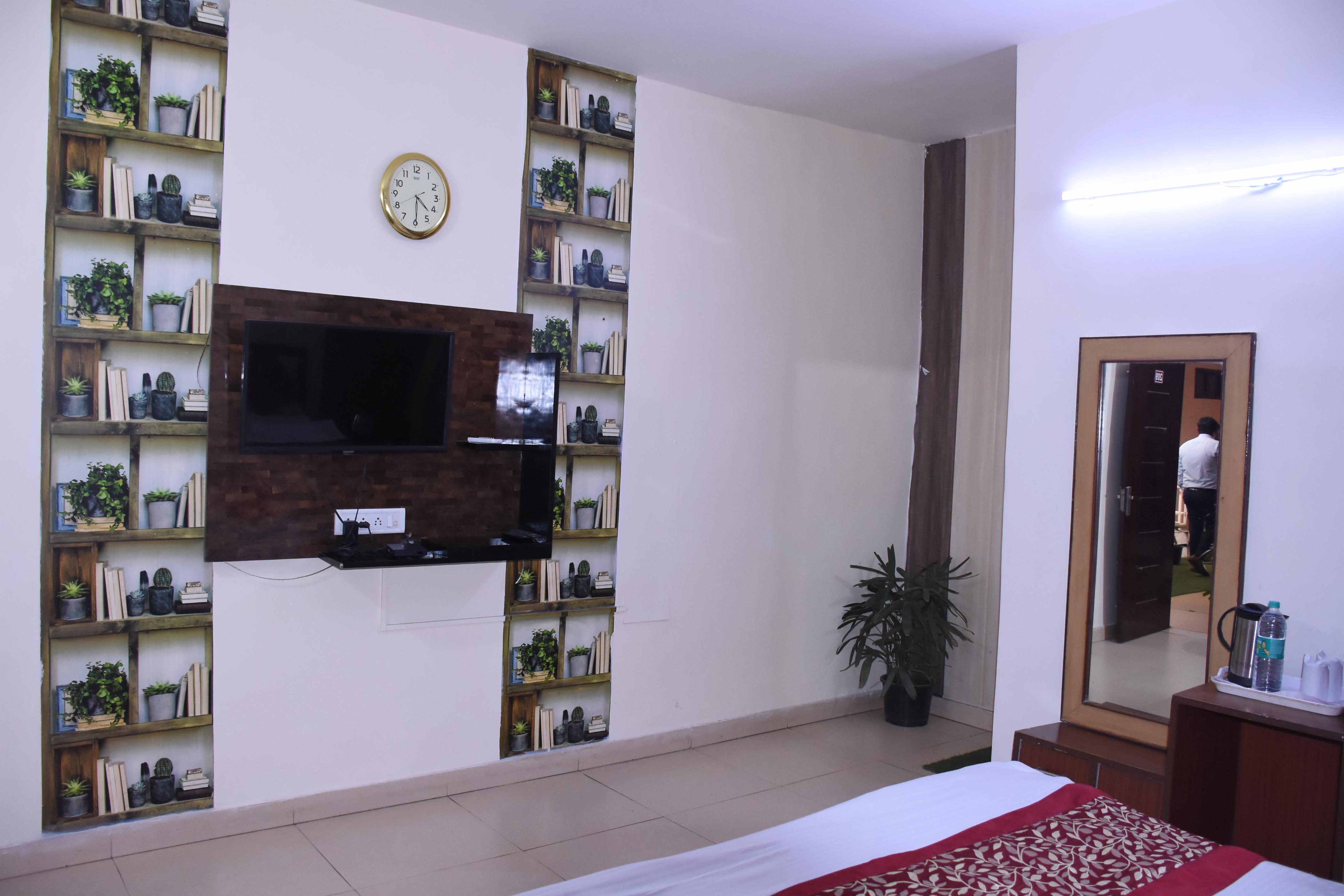 Hotel Rajhans Regency - Tap to explore photos