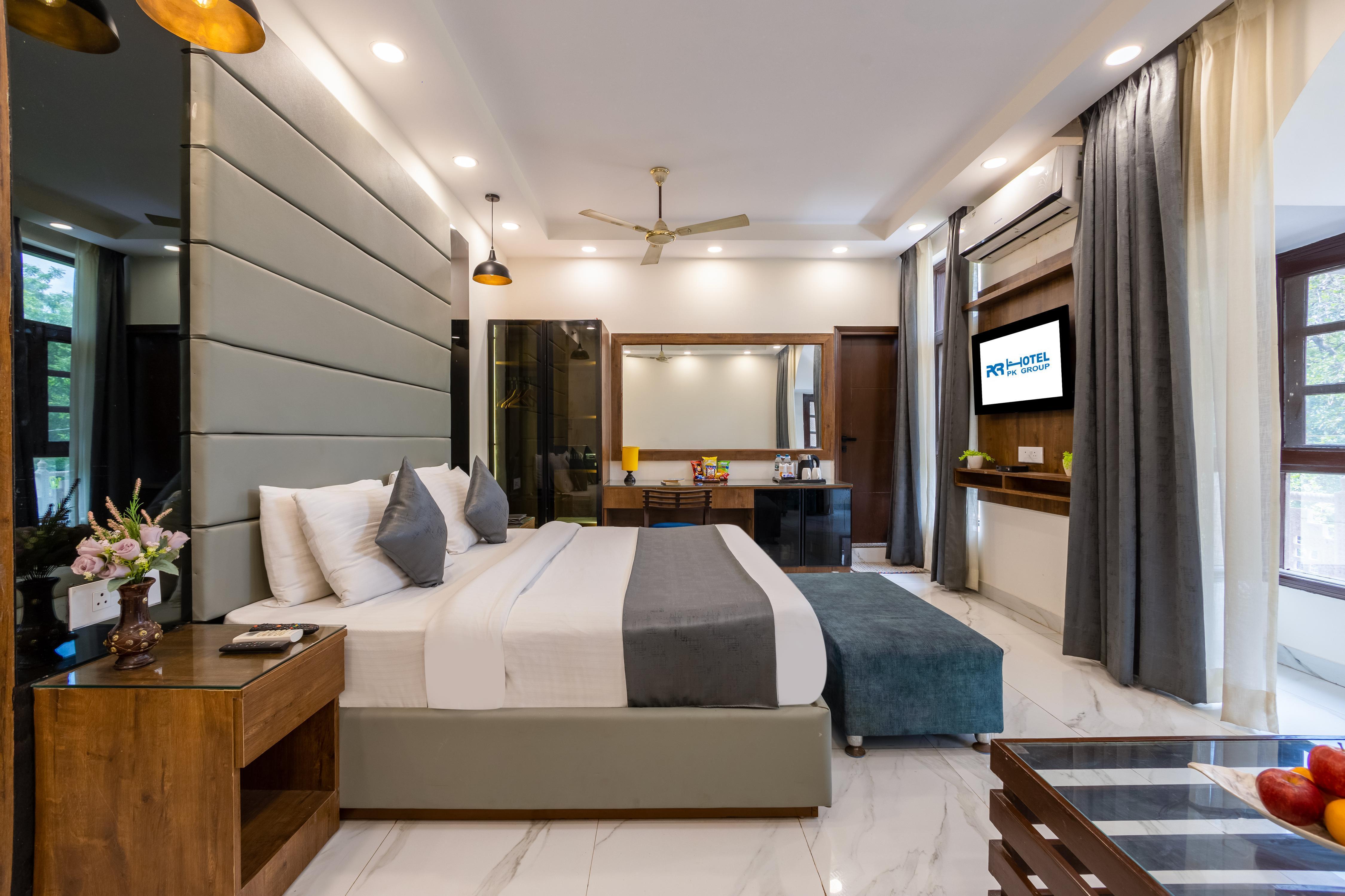 Hotel PK Residency Sector 18 Noida Room Type - Club Room with Gym Access